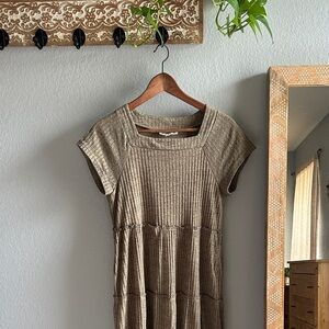 Tiered green maxi dress